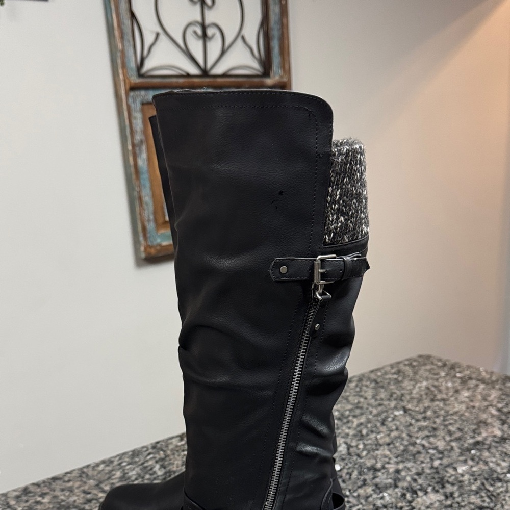 XOXO Black Textured sweater riding Boots NWOT 9.5 - Picture 4 of 12